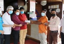 गौतम होटलका कर्मचारीद्वारा पत्रकार महासंघको कोषमा ५१ हजार सहयोग