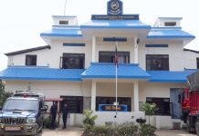 निषेधाज्ञा पालना गराउन गएका प्रहरी माथी जाई लागे पछि