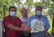 रौतहटको अस्थायी कोरोना अस्पतालमा स्वास्थ्य सामग्री बितरण रौतहटको अस्थायी कोरोना अस्पतालमा स्वास्थ्य सामग्री बितरण