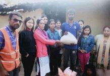 छोरिको लागि छोरी अभियान सस्थाद्वारा क्यान्सर पीडितलाई खाद्यान्न सहयोग